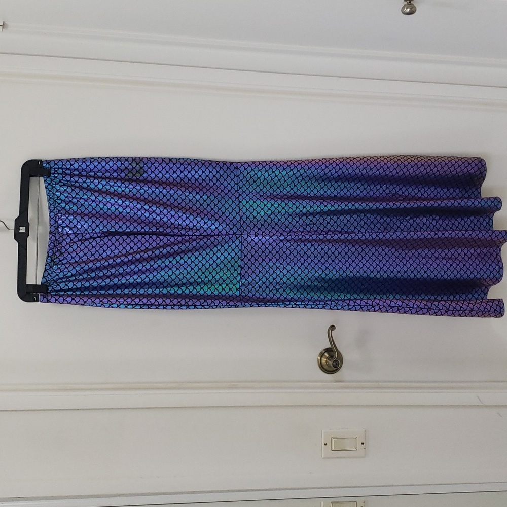 🎃Spirit Halloween 🧜♀️Iridescent mermaid scale skirt L - Picture 4 of 8